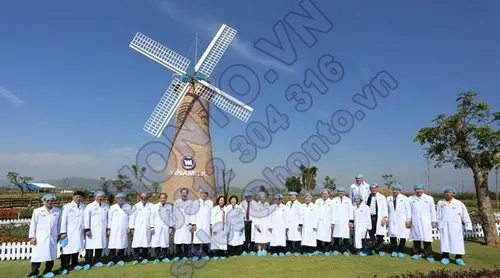 khanh-thanh-trang-trai-bo-sua-organic-chuan-chau-au-200-ty-4-500x278_0