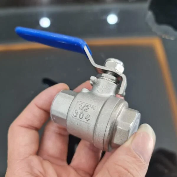 Van khóa nước inox phi 27